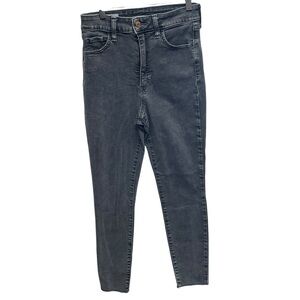Gap women’s Universal jeggings sky high in washed black size 6 regular